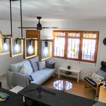 Sea Breeze Apartment, Vera